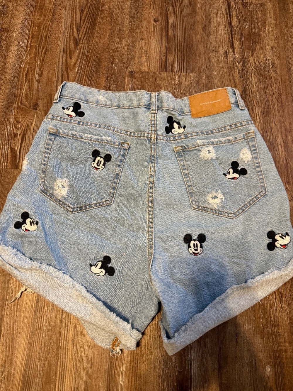 ZARA RARE Disney Mickey Denim Shorts | SIZE:40/US8 - Picture 5 of 7